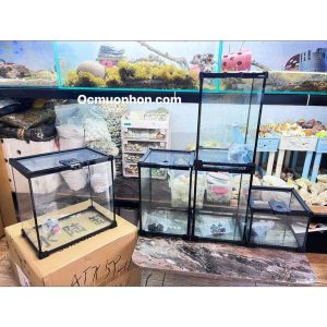 Chuồng kính 4ly kích thước nhiều kích thước khung nhựa