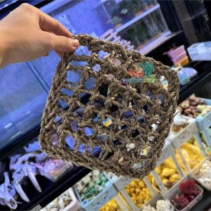 Tấm lưới cói làm hang trú và làm võng ngủ cho thú cưng nhỏ