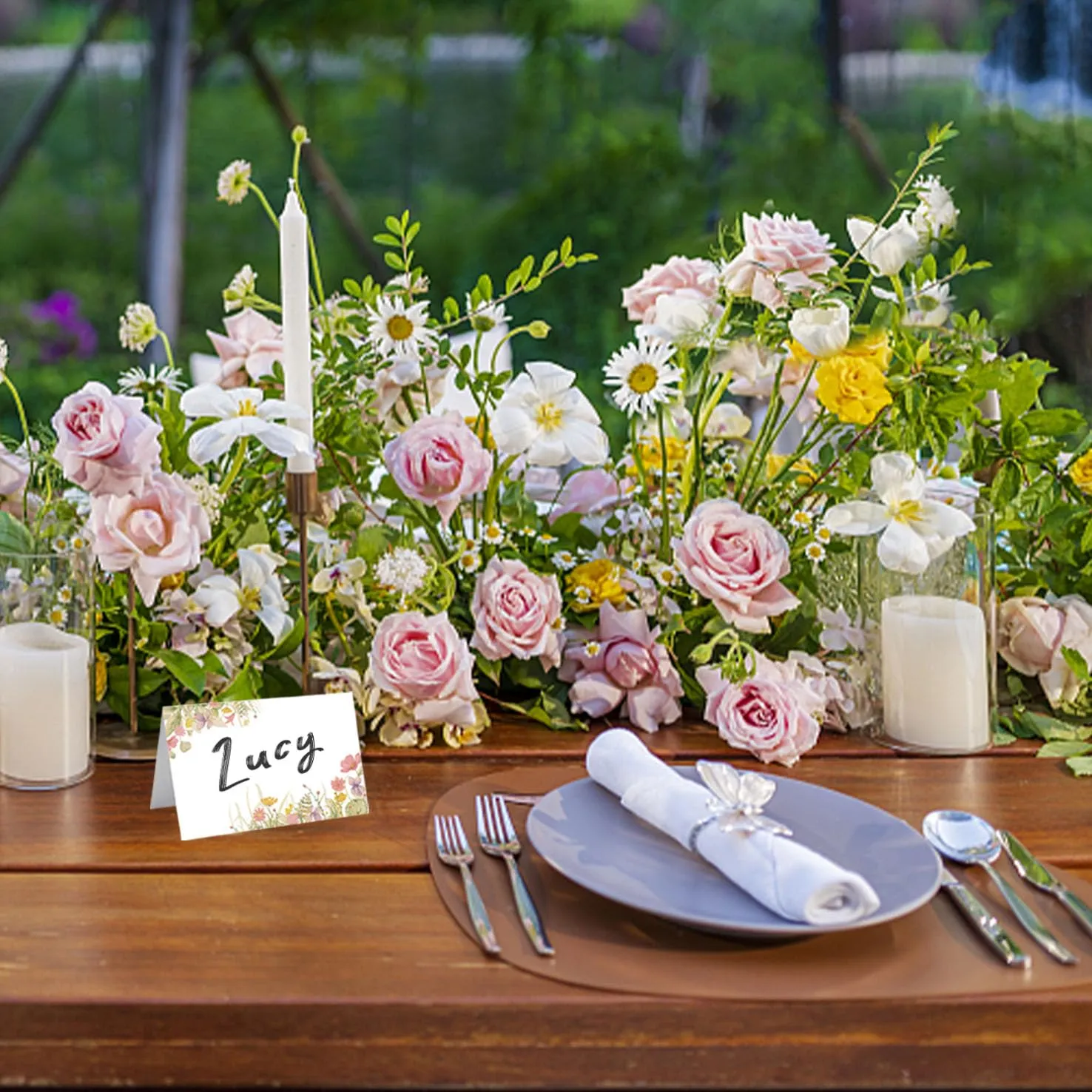 Chi tiết phụ kiện trang trí bàn tiệc sinh nhật tinh tế và chuyên nghiệp