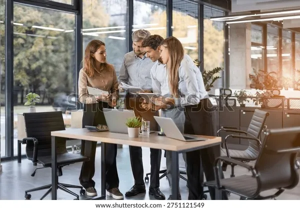 Sự tương tác mạnh mẽ và chia sẻ kiến thức không giới hạn tại Cộng Đồng 100k