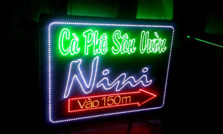 Ứng dụng đèn LED Neon trong kinh doanh giúp tạo điểm nhấn thương hiệu mạnh mẽ