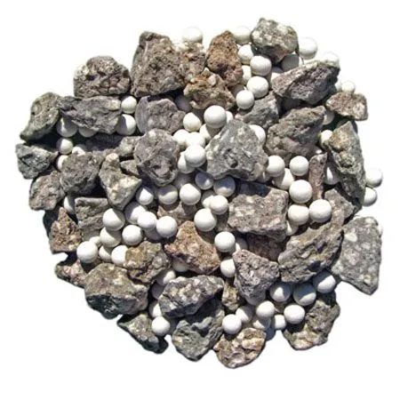 Cấu trúc vi lỗ rỗng của đá Quýzolite giúp hấp phụ độc tố và điều hòa độ ẩm