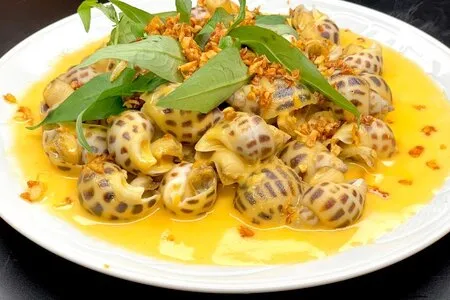 Hình ảnh món ăn bắt mắt là yếu tố then chốt thu hút khách hàng online